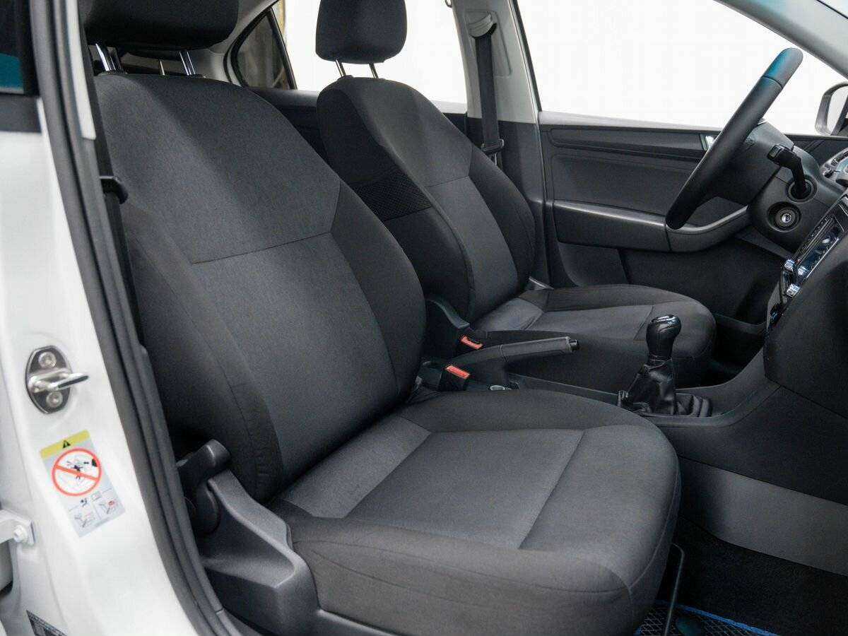 Skoda Rapid, 2017 Фото №12