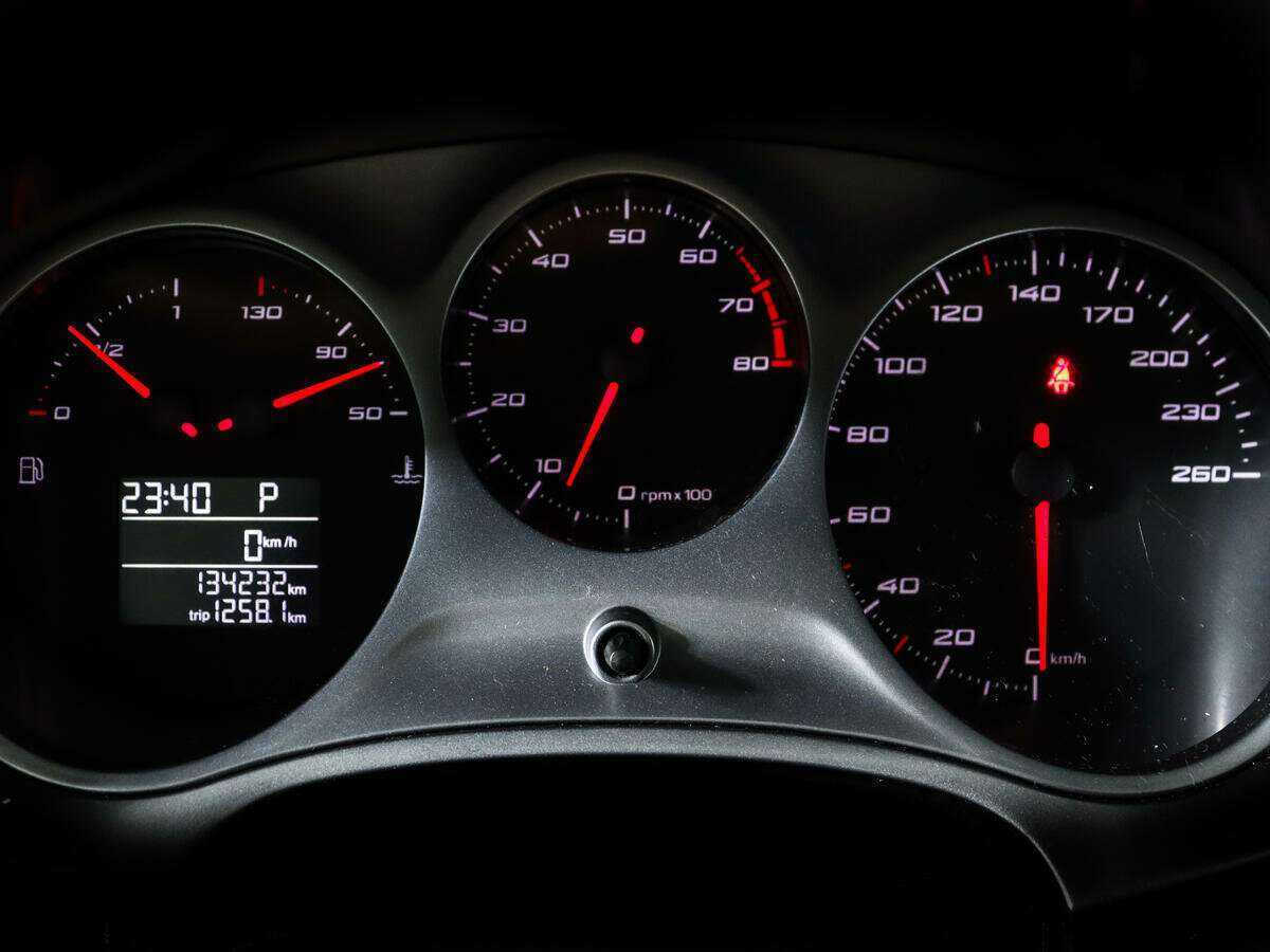 SEAT Leon, 2012 Фото №9