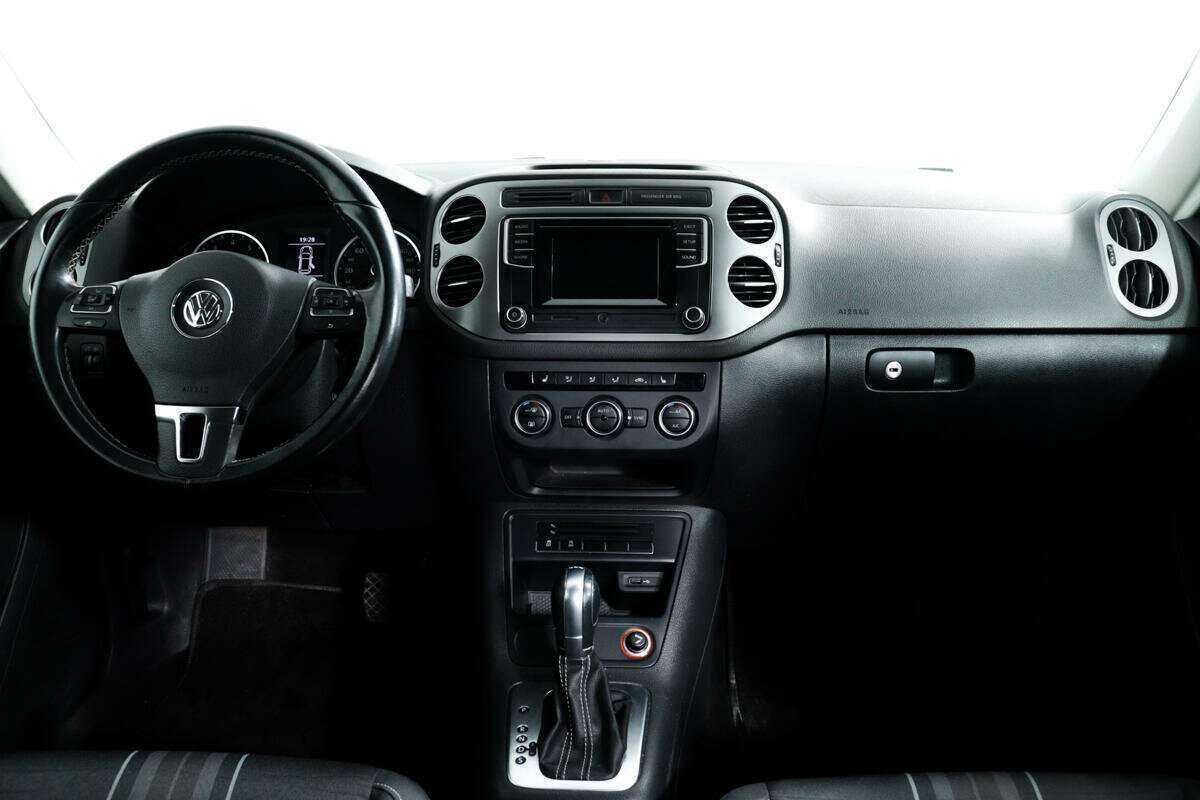 Volkswagen Tiguan, 2016 Фото №11