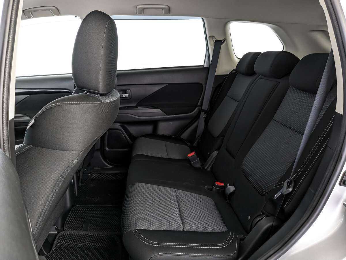 Mitsubishi Outlander, 2020 Фото №16