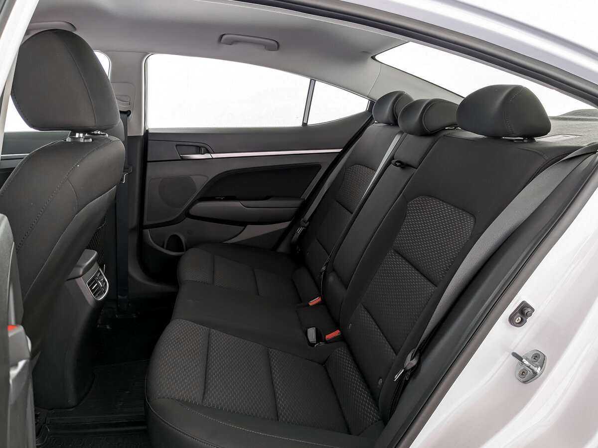 Hyundai Elantra, 2020 Фото №10