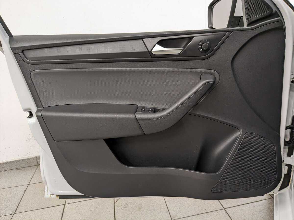 Volkswagen Polo, 2020 Фото №15