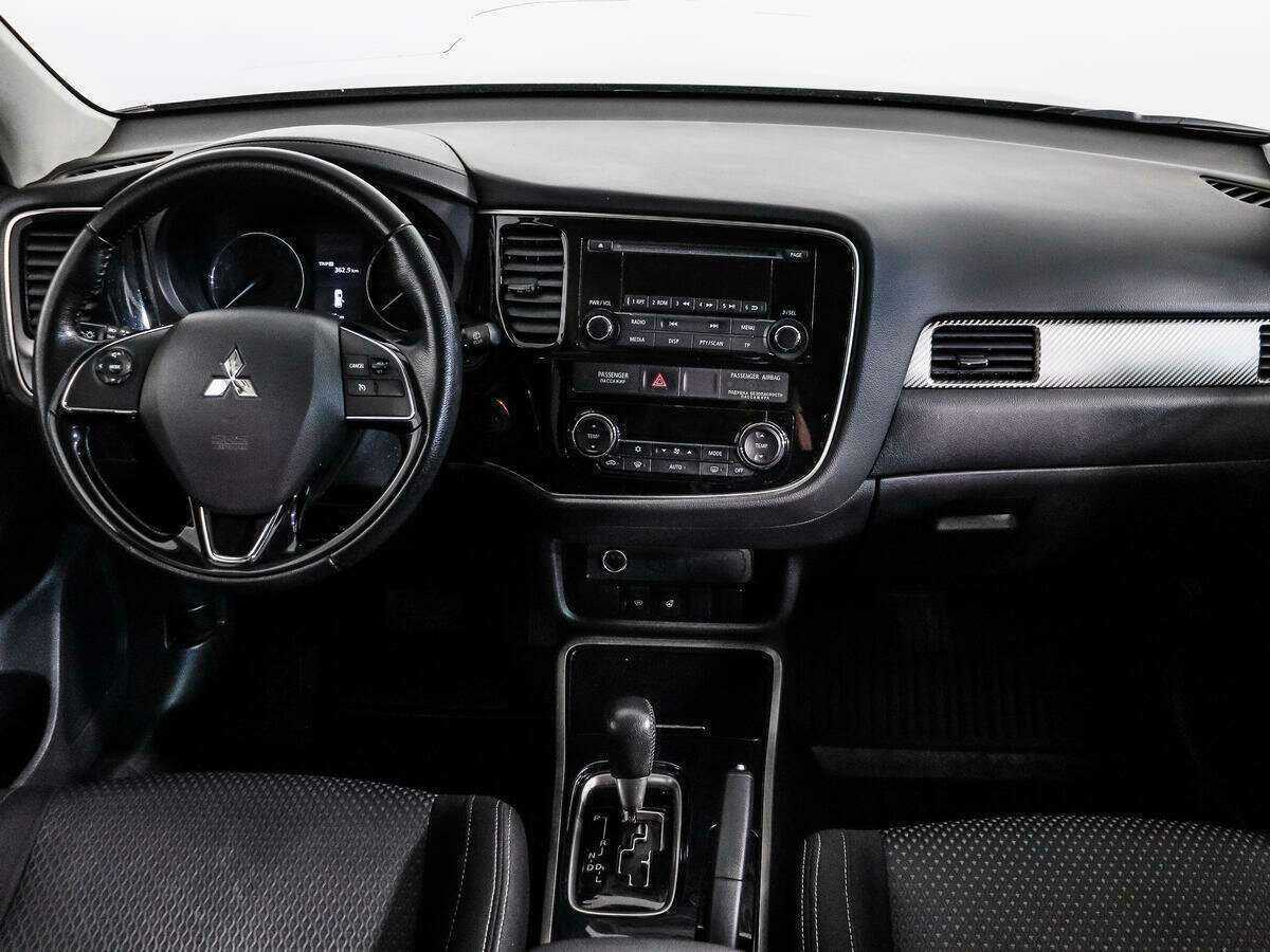 Mitsubishi Outlander, 2018 Фото №11