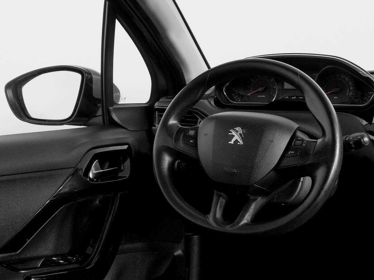 Peugeot 208, 2013 Фото №14