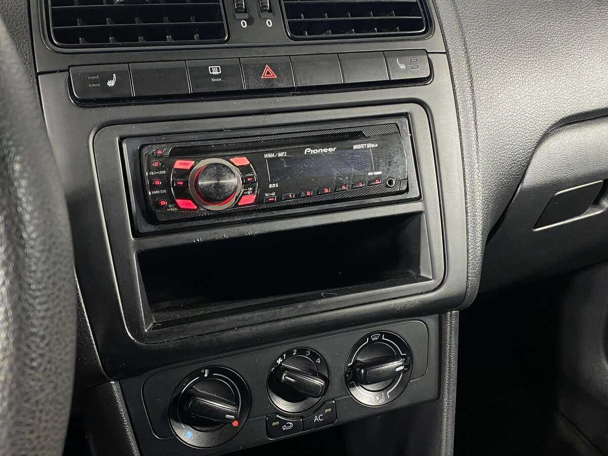 Volkswagen Polo, 2012 Фото №13