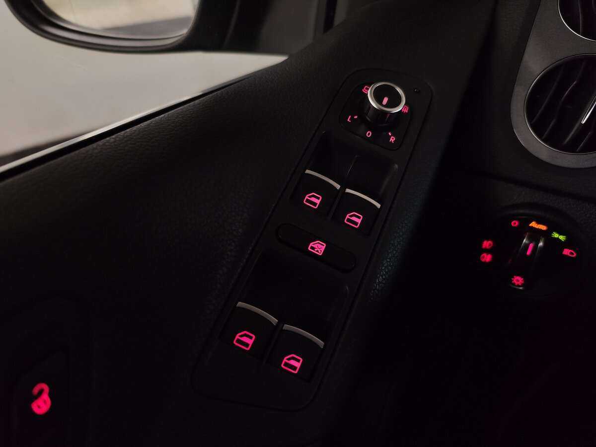 Volkswagen Tiguan, 2012 Фото №19