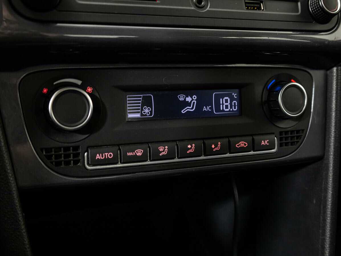 Volkswagen Polo, 2018 Фото №15