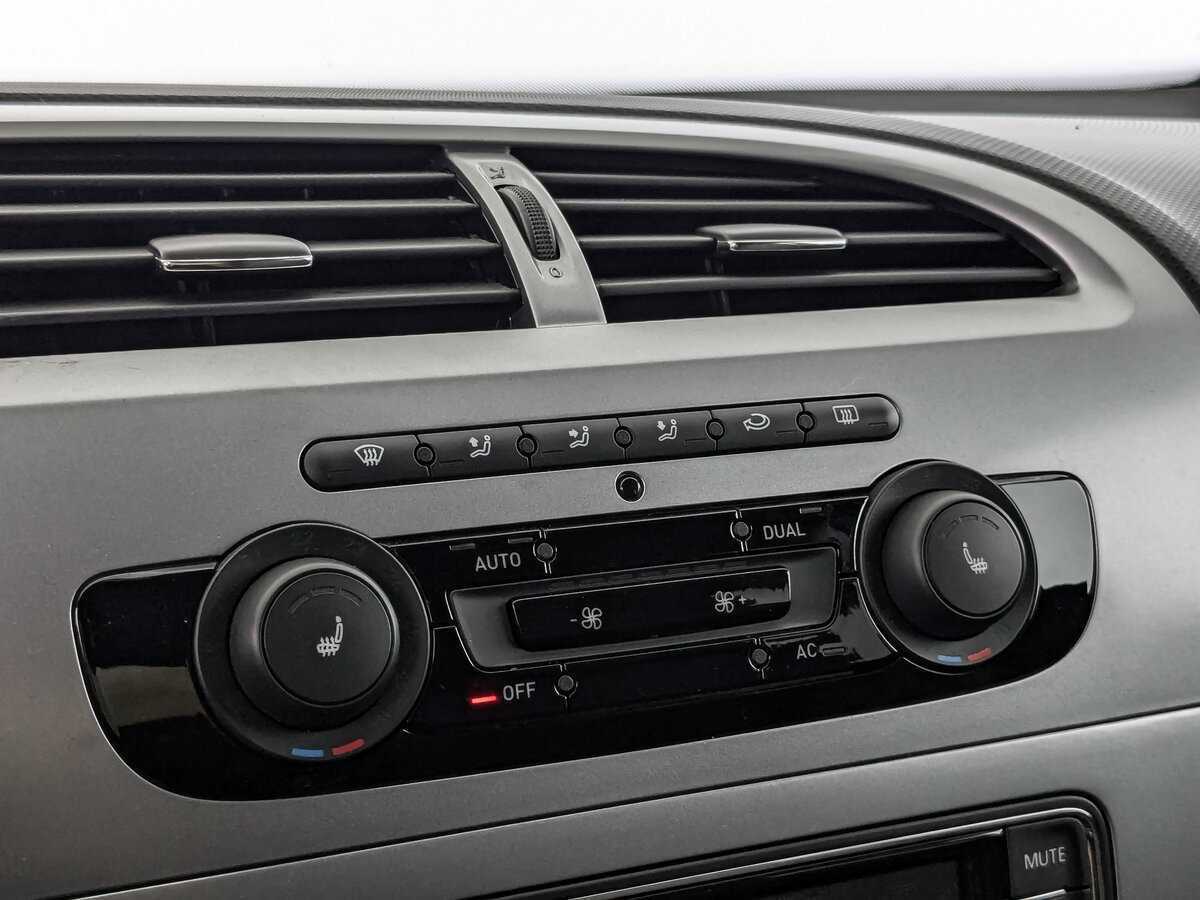 SEAT Leon, 2012 Фото №17