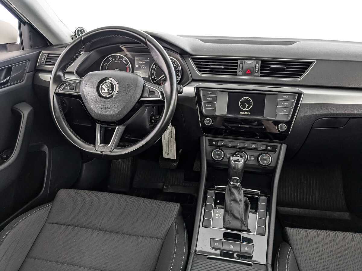 Skoda Superb, 2017 Фото №16