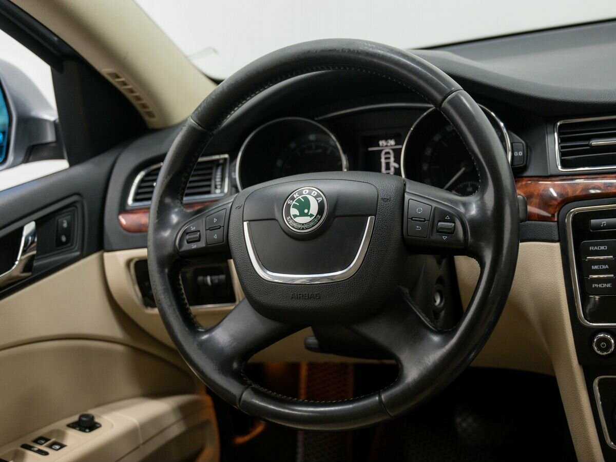 Skoda Superb, 2012 Фото №12