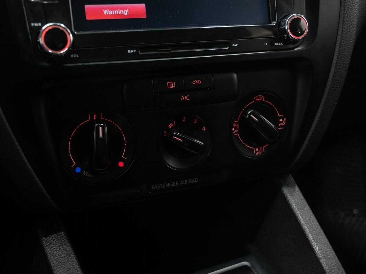 Volkswagen Jetta, 2013 Фото №17