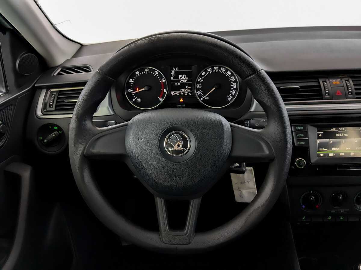 Skoda Rapid, 2017 Фото №21