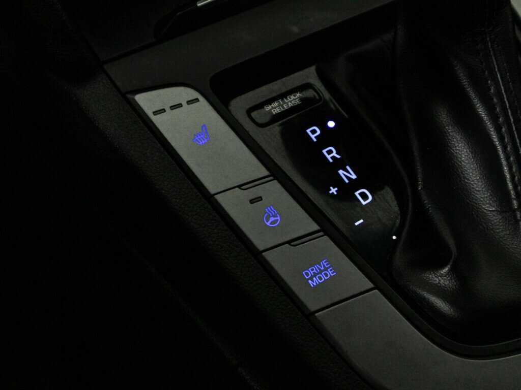 Hyundai Elantra, 2018 Фото №18