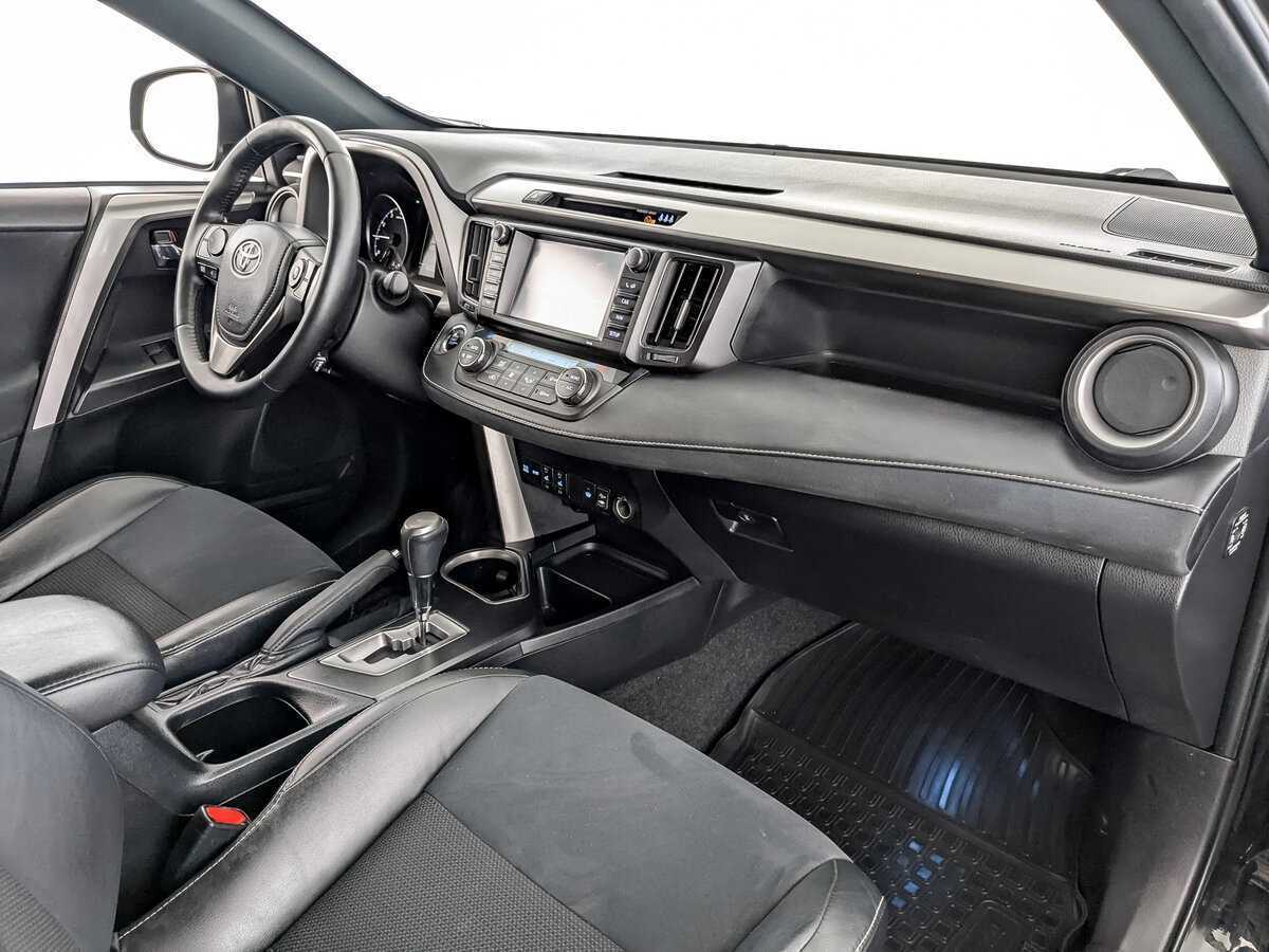 Toyota RAV4, 2017 Фото №11
