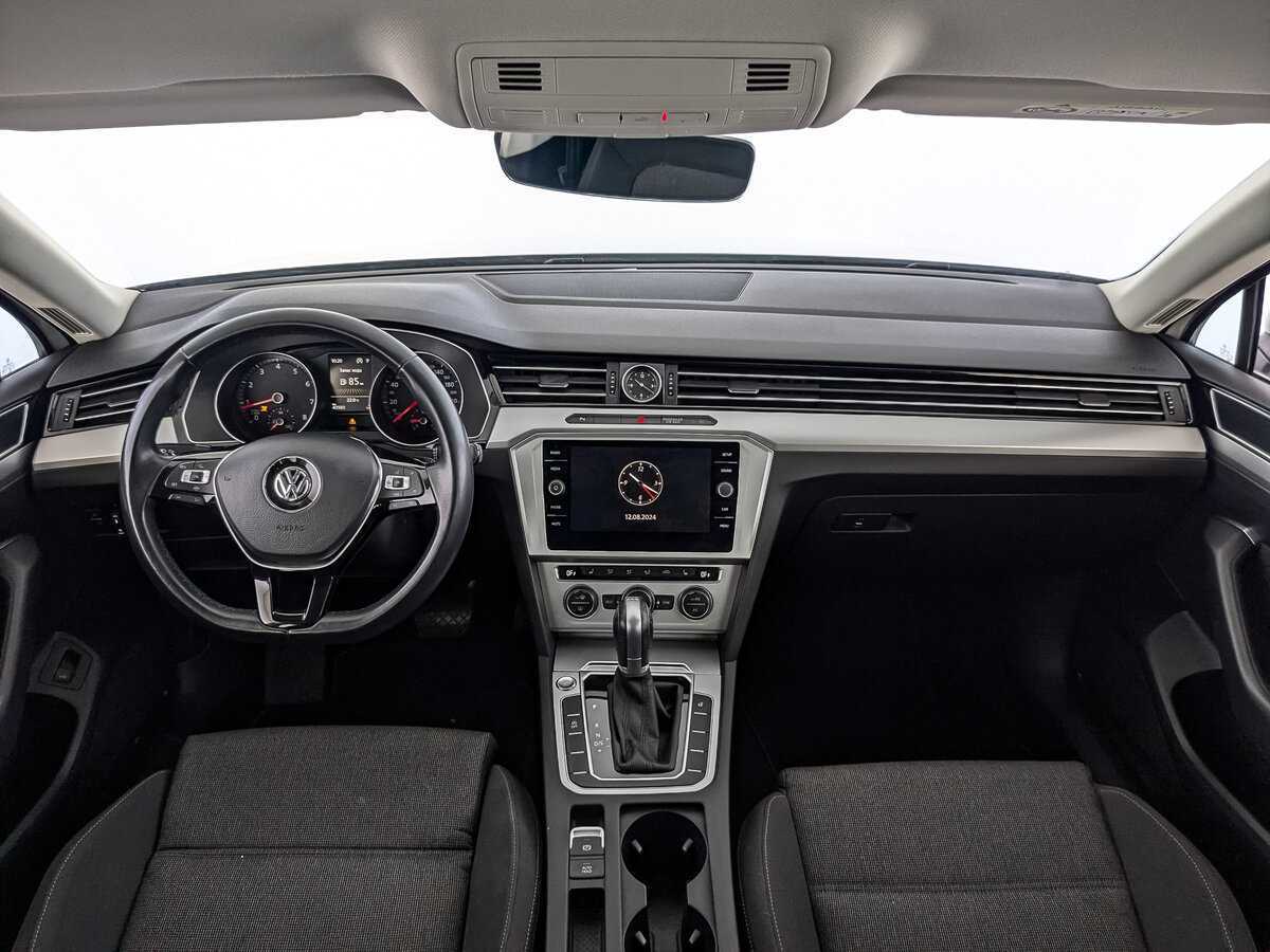 Volkswagen Passat, 2019 Фото №12