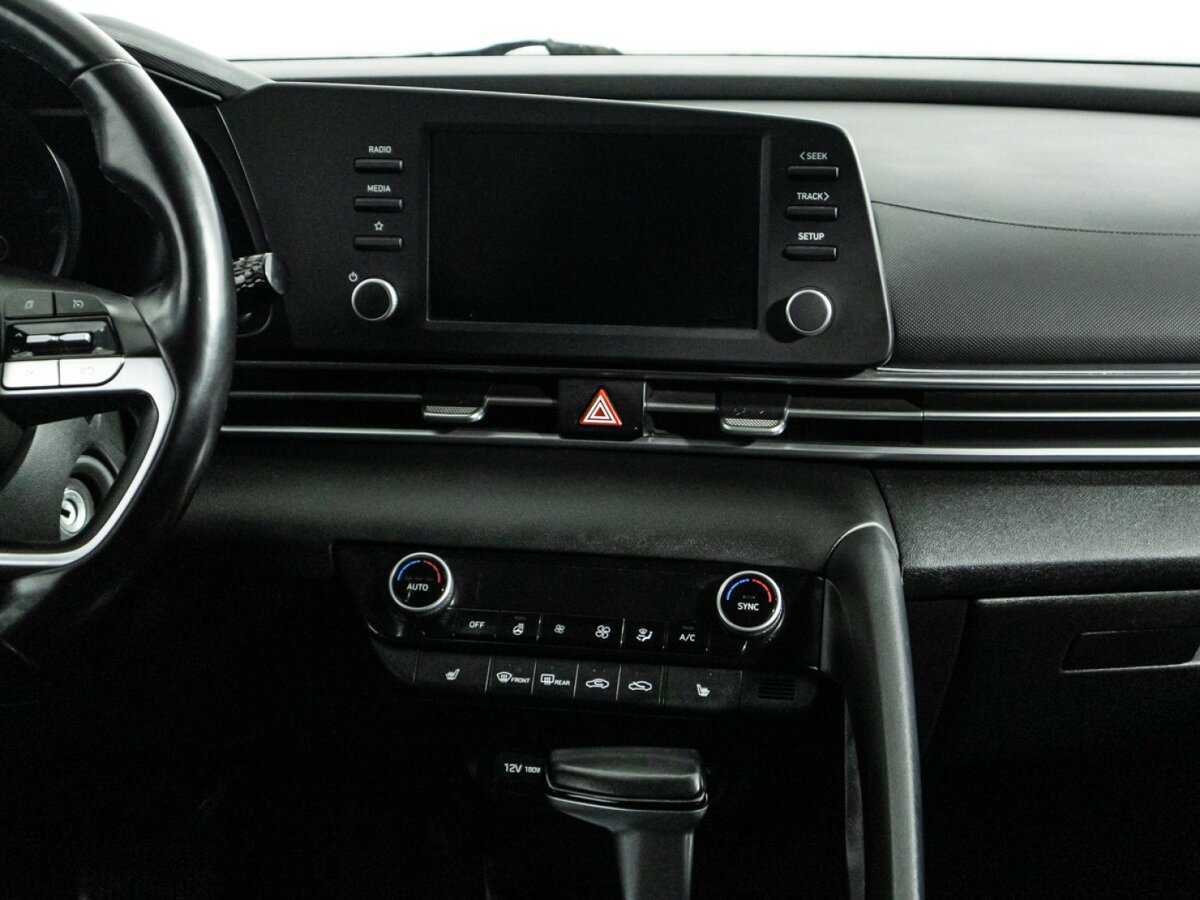 Hyundai Elantra, 2021 Фото №14