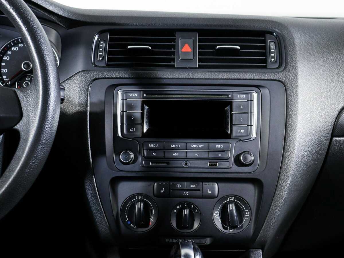 Volkswagen Jetta, 2013 Фото №10