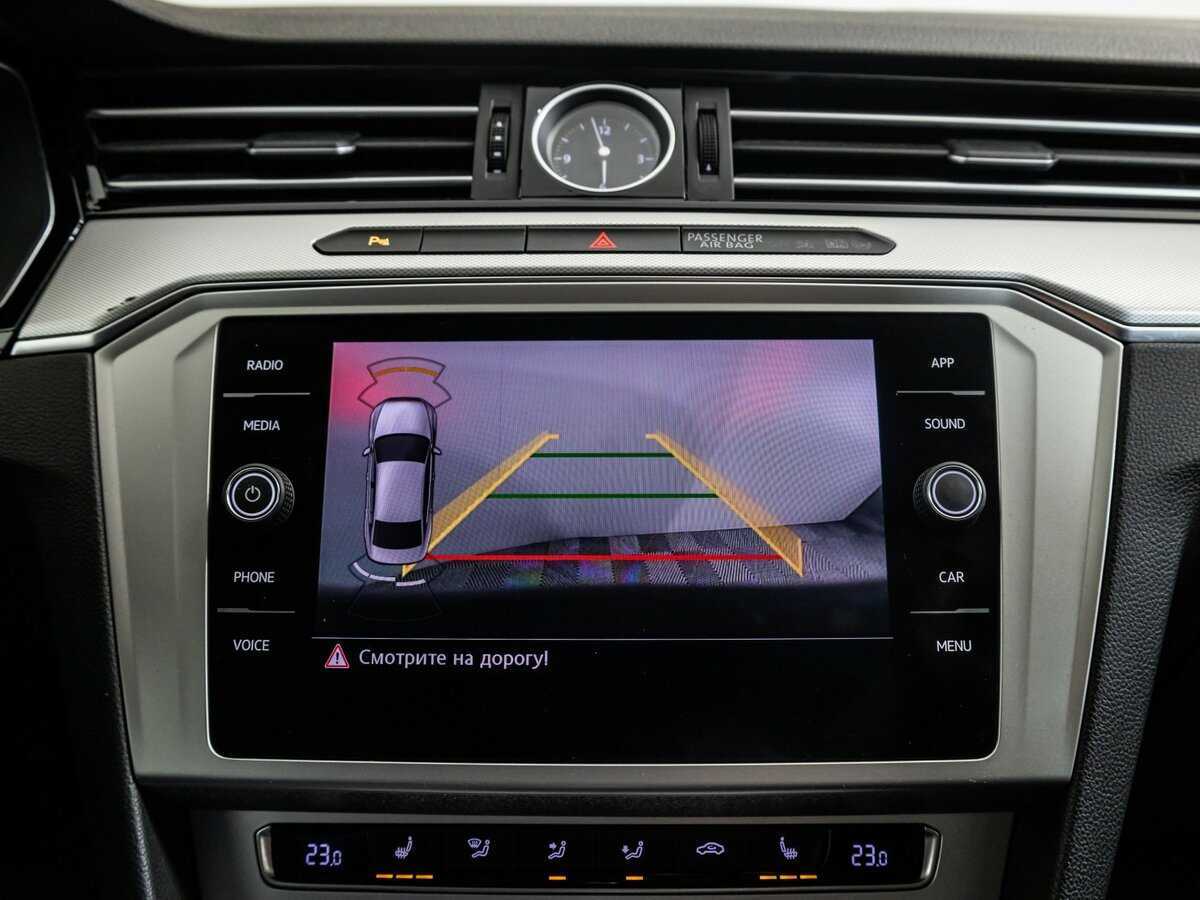 Volkswagen Passat, 2018 Фото №11