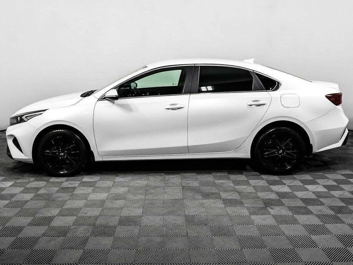 Kia Cerato, 2022 Фото №8