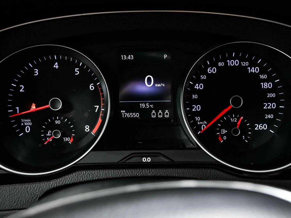 Volkswagen Passat, 2018 Фото №10