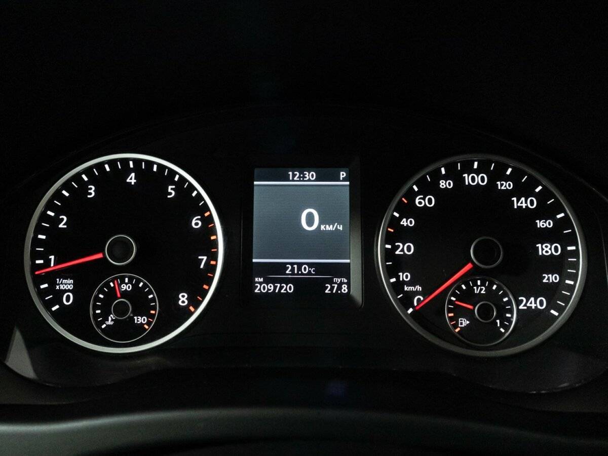 Volkswagen Tiguan, 2012 Фото №11