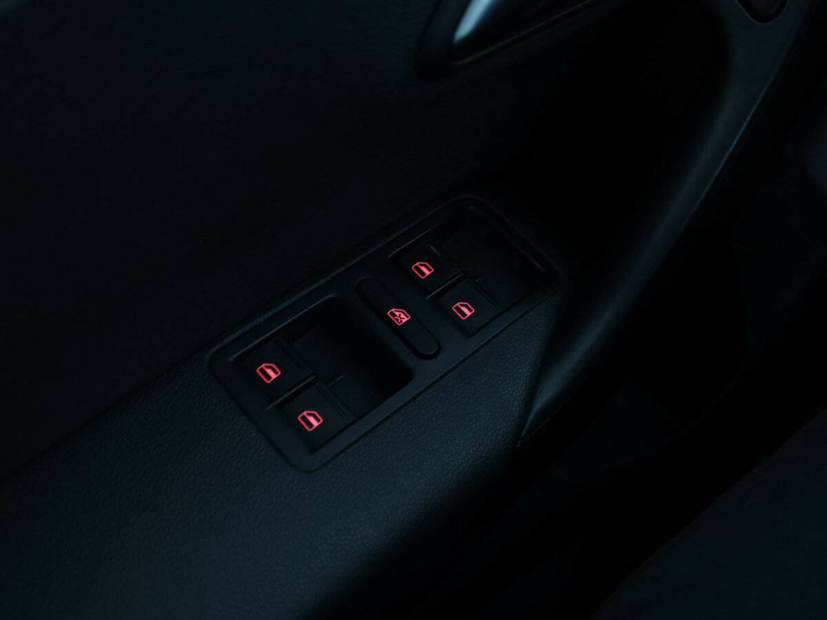 Volkswagen Polo V Рестайлинг, 2017 Фото №18