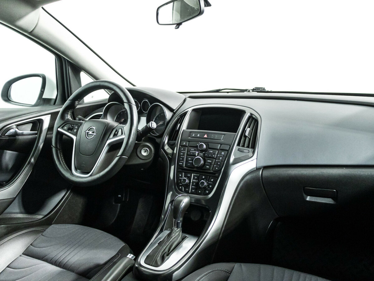 Opel Astra J Рестайлинг, 2014 Фото №9