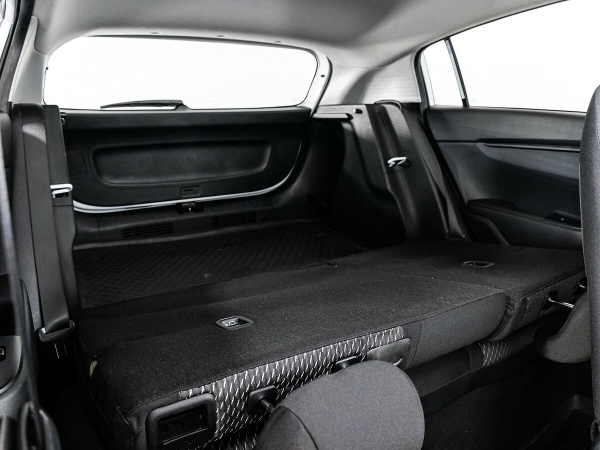 Kia Rio X-Line IV, 2018 Фото №16