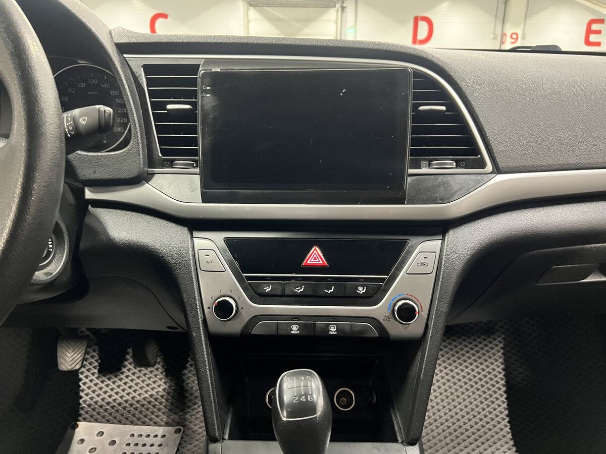 Hyundai Elantra VI (AD), 2016 Фото №15