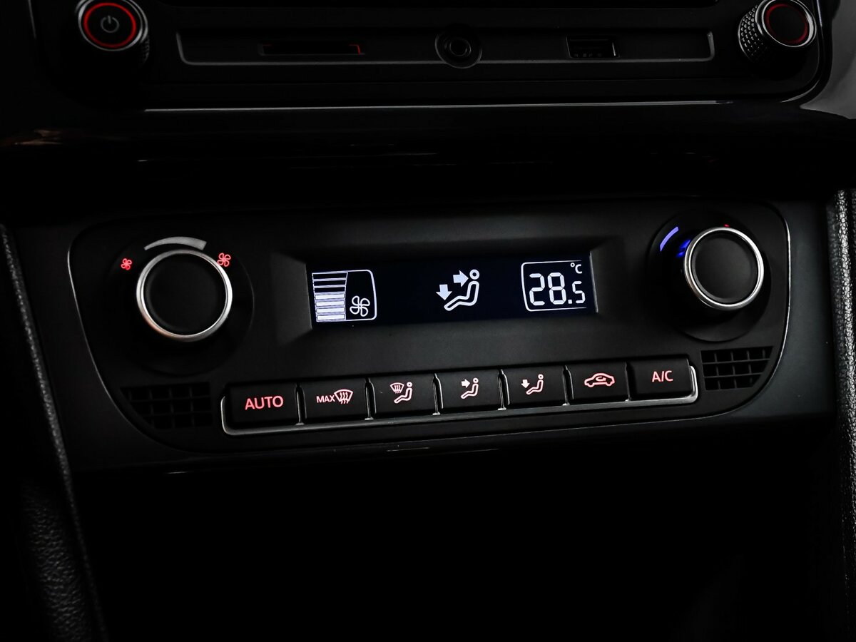 Volkswagen Polo V Рестайлинг, 2018 Фото №15